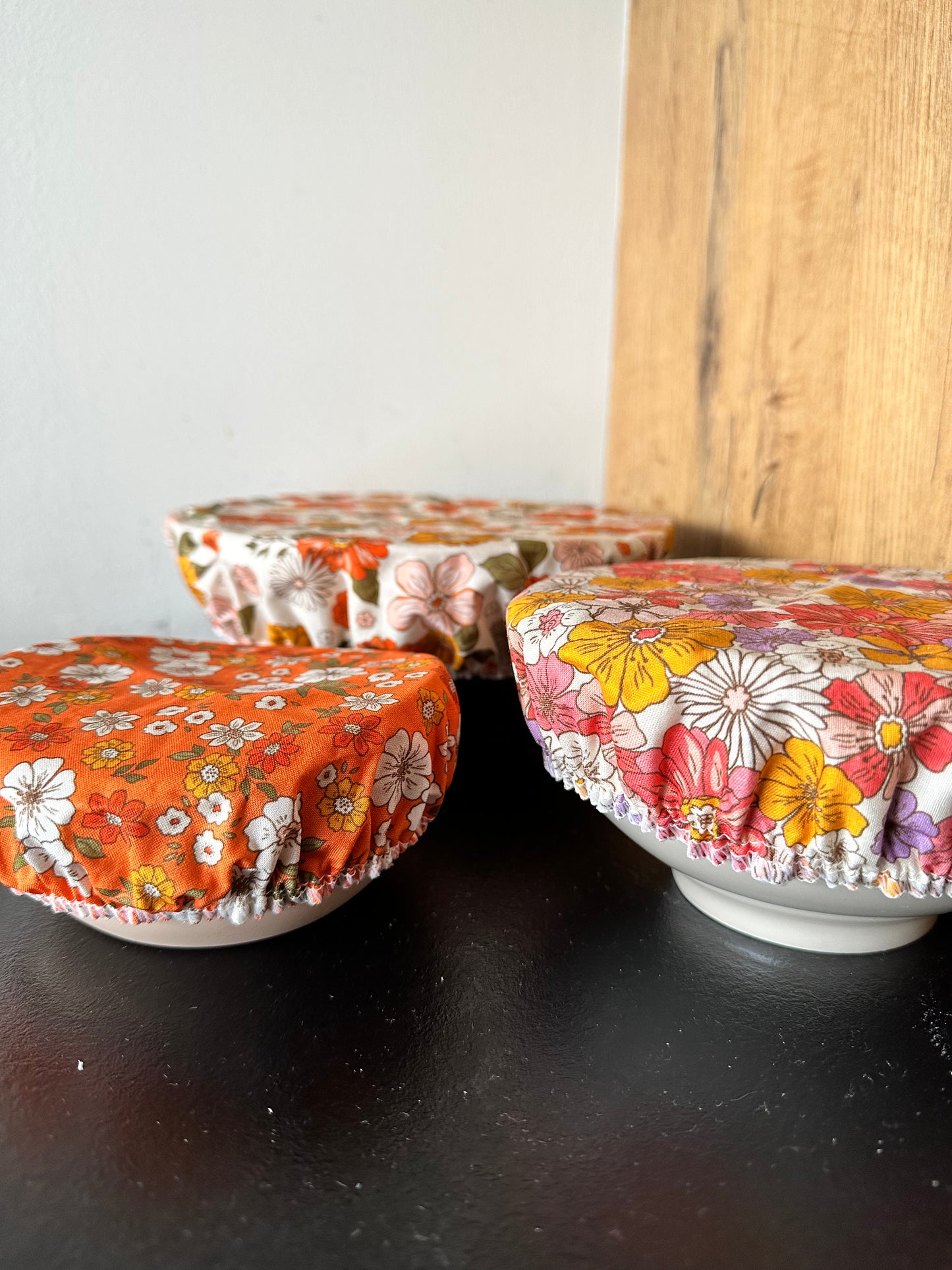 Tess & Tobi | bowl covers | set van 3 of 4 | retro bloemen
