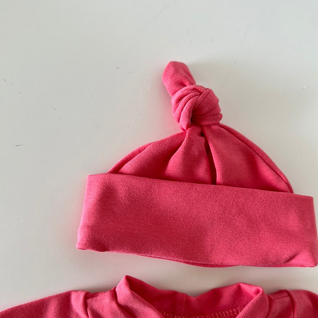 Poppenkleding | roze knoopmutsje | 3 delig setje