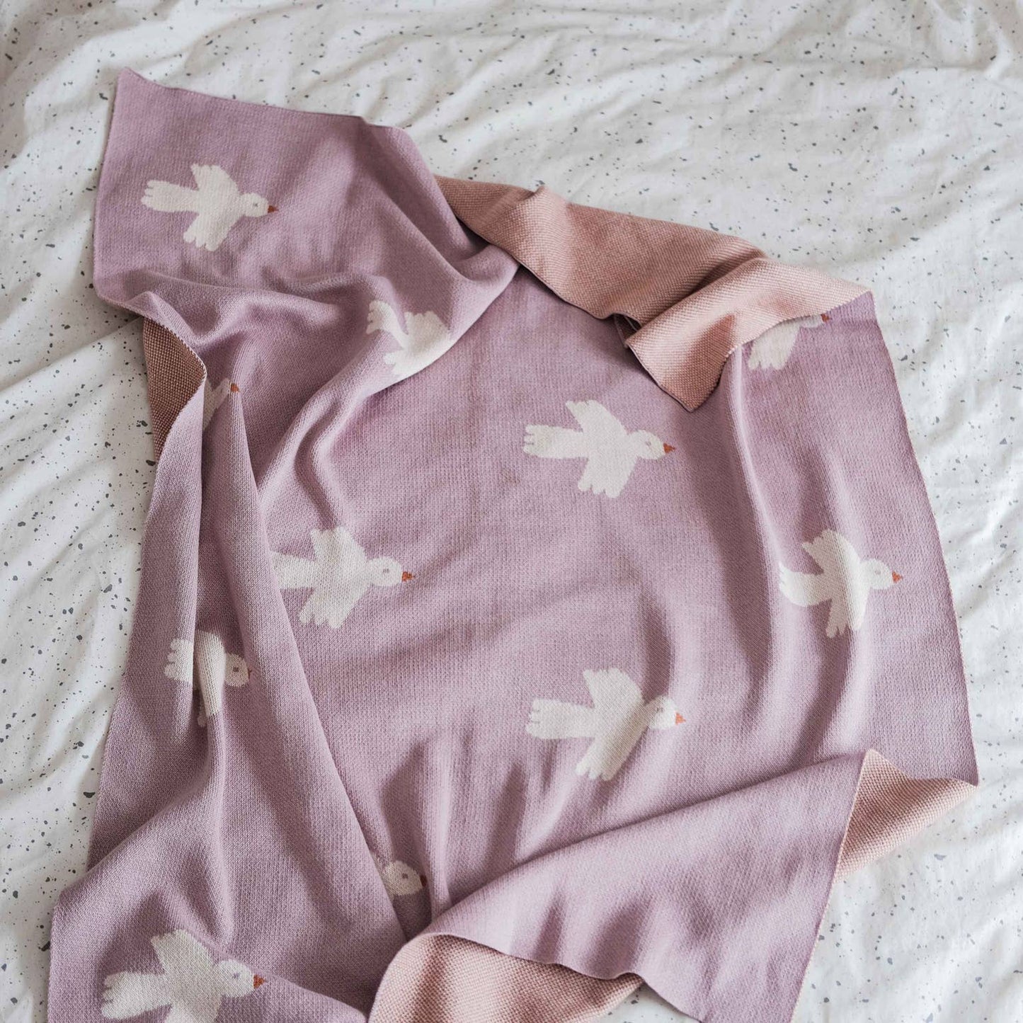 Little Otja | gebreide deken | vogeltje roze
