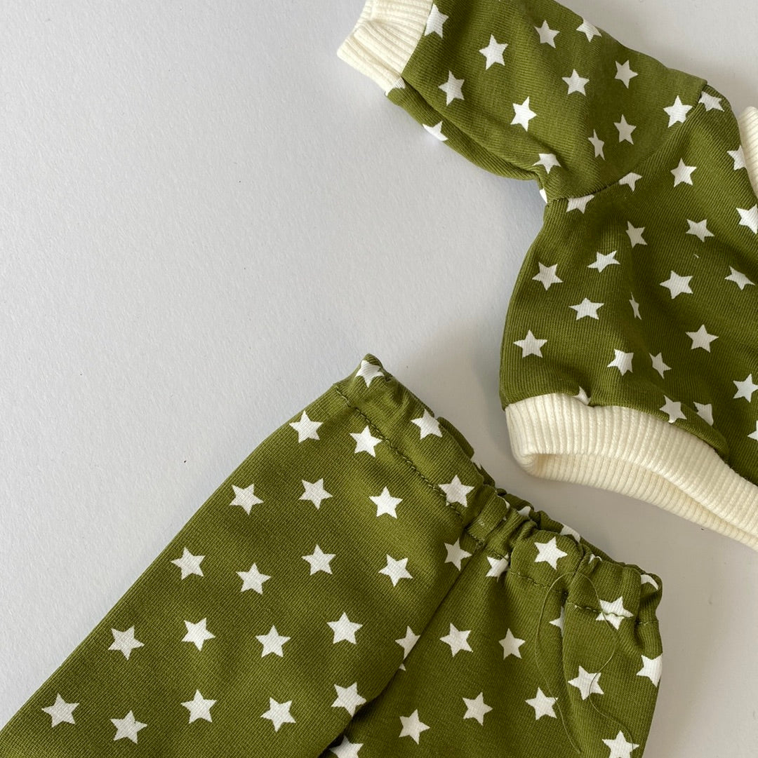 Poppenkleding | 2 delig setje | pyjama sterren groen